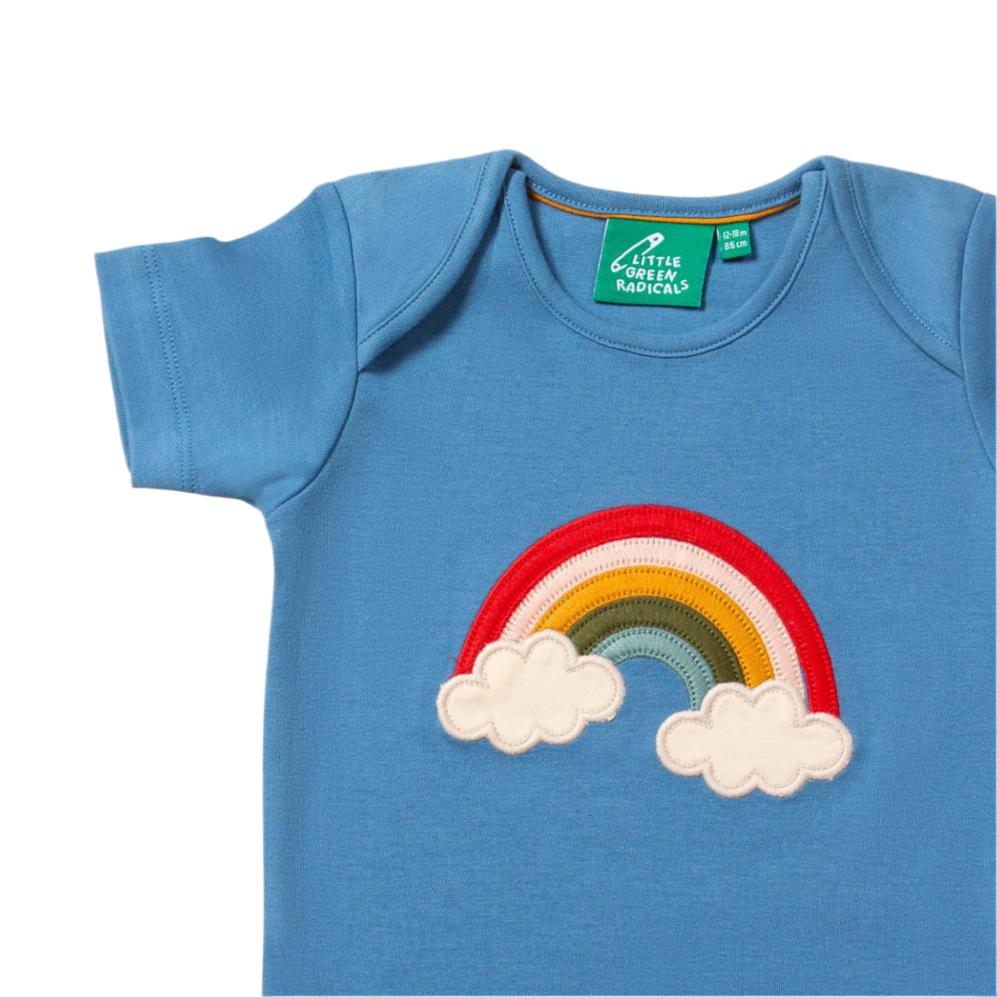 Short-sleeved t-shirt- blue rainbow appliqué