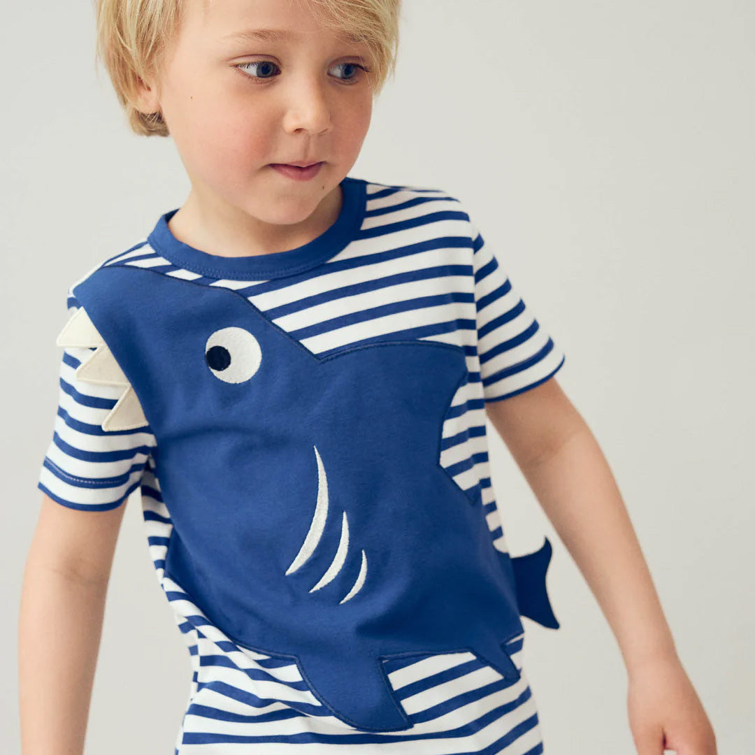 Short-sleeved t-shirt- shark appliqué