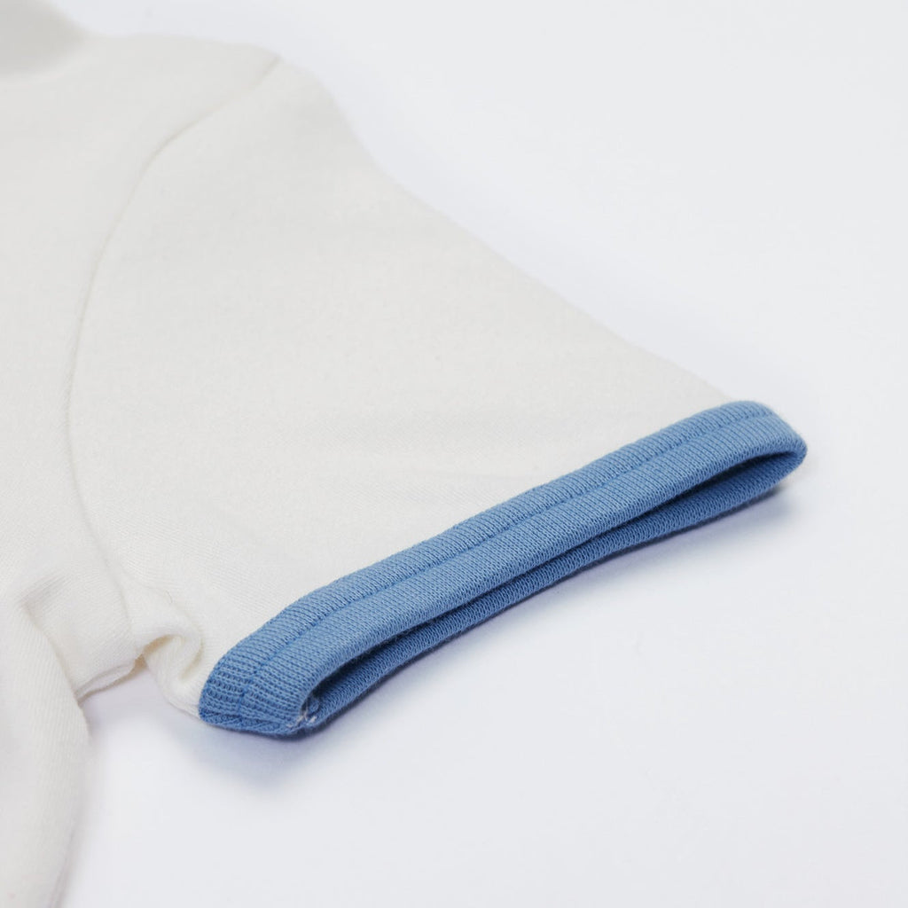 Short-sleeved t-shirt- art supplies