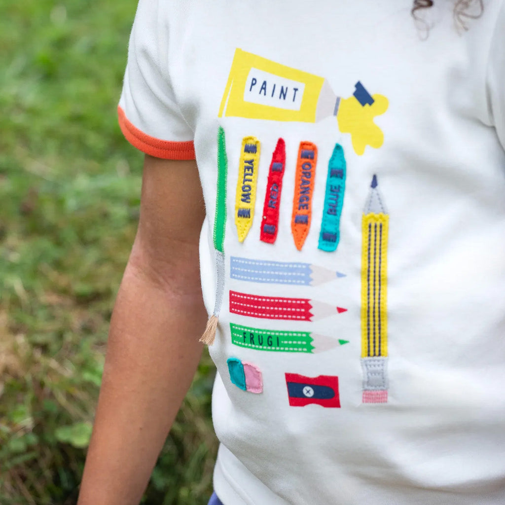 Short-sleeved t-shirt- art supplies
