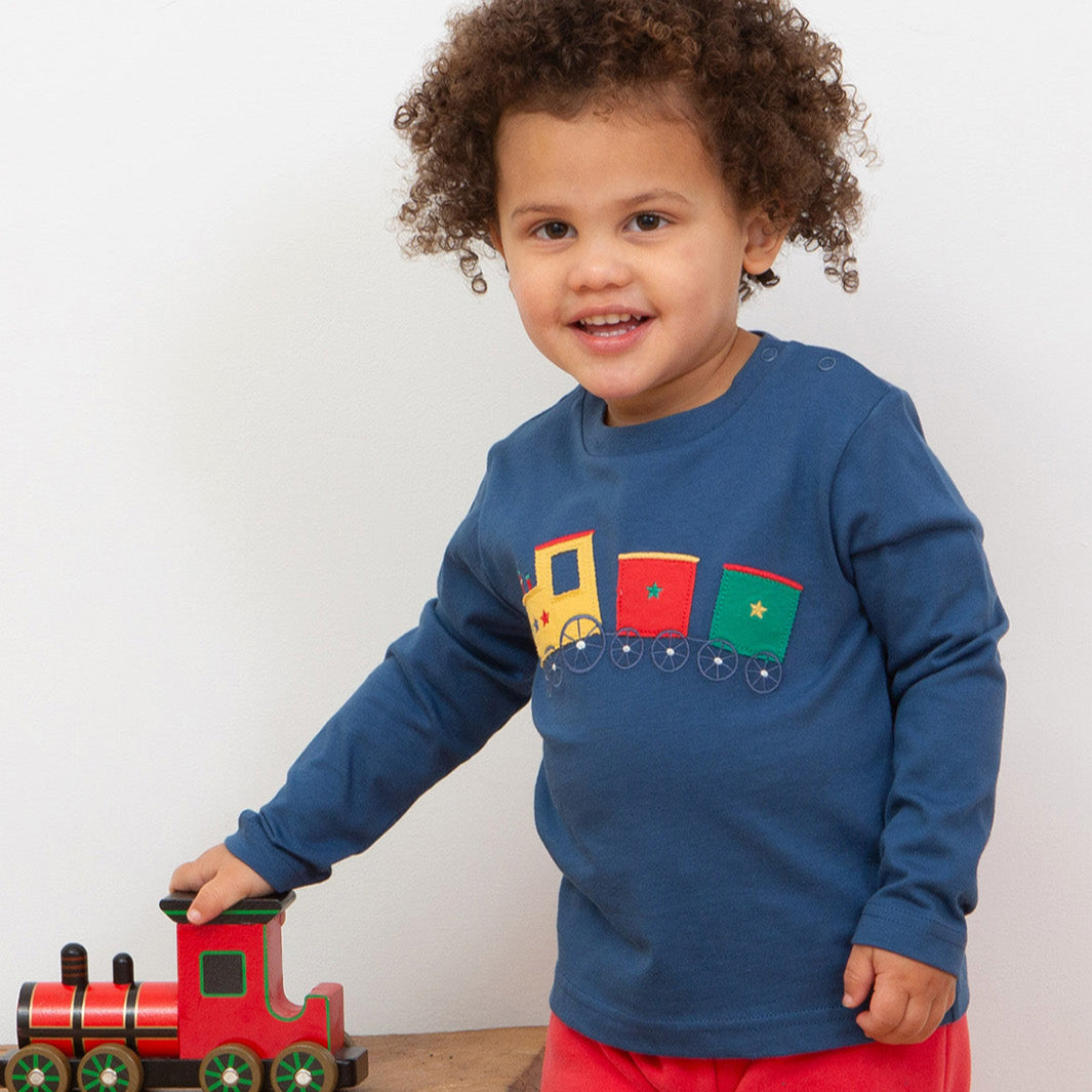Long-sleeved t-shirt- train appliqué