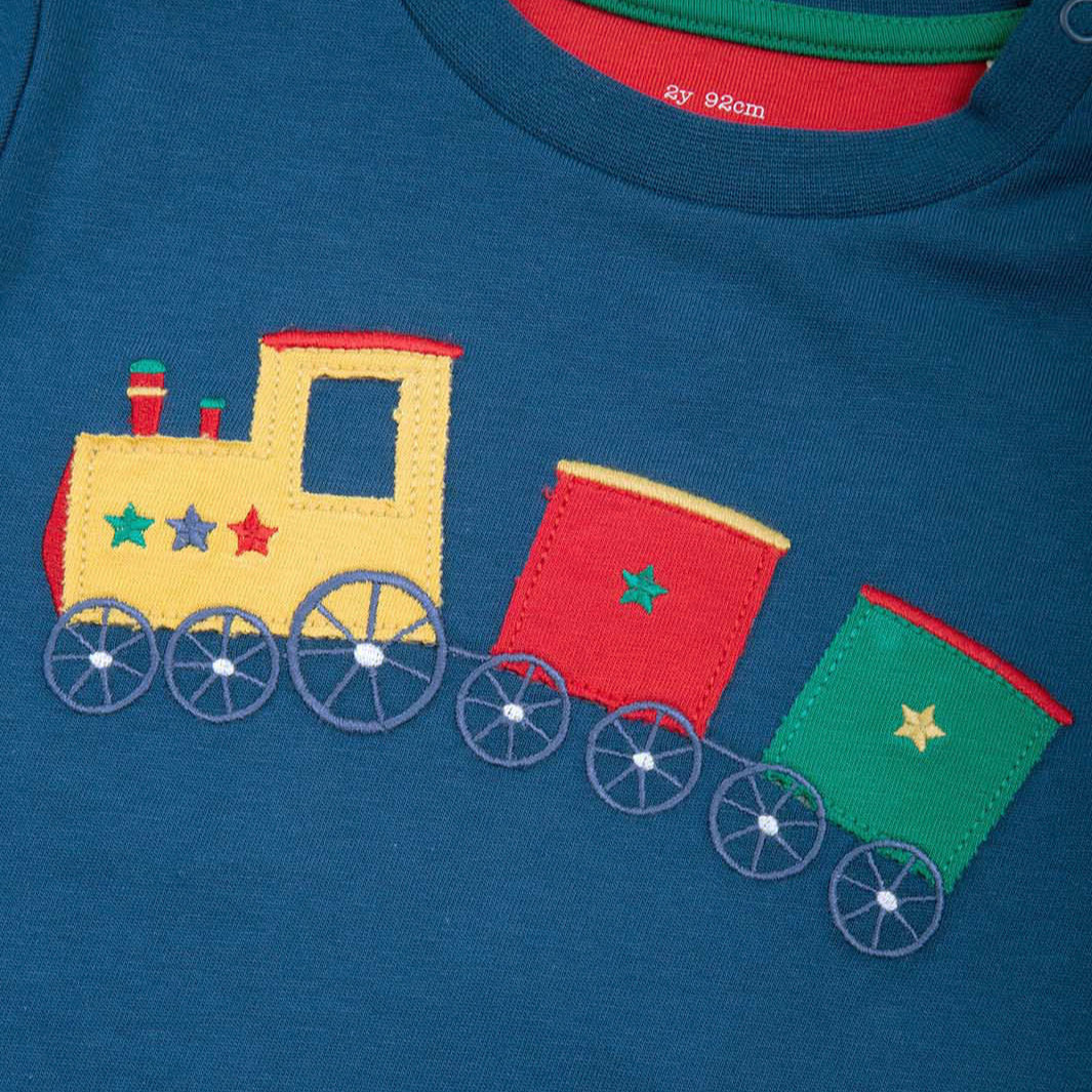 Long-sleeved t-shirt- train appliqué