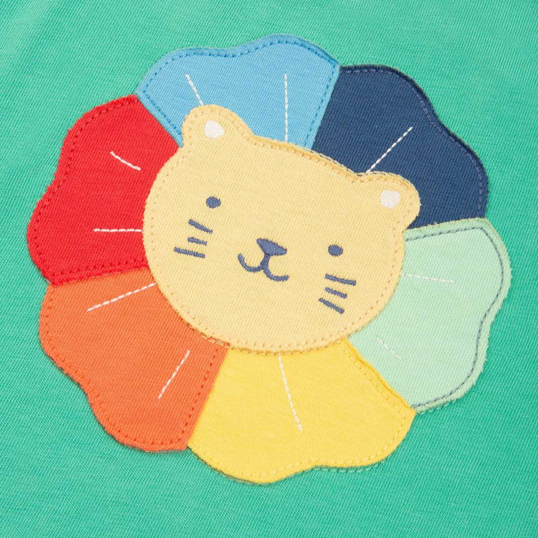 Short-sleeved t-shirt- rainbow lion appliqué