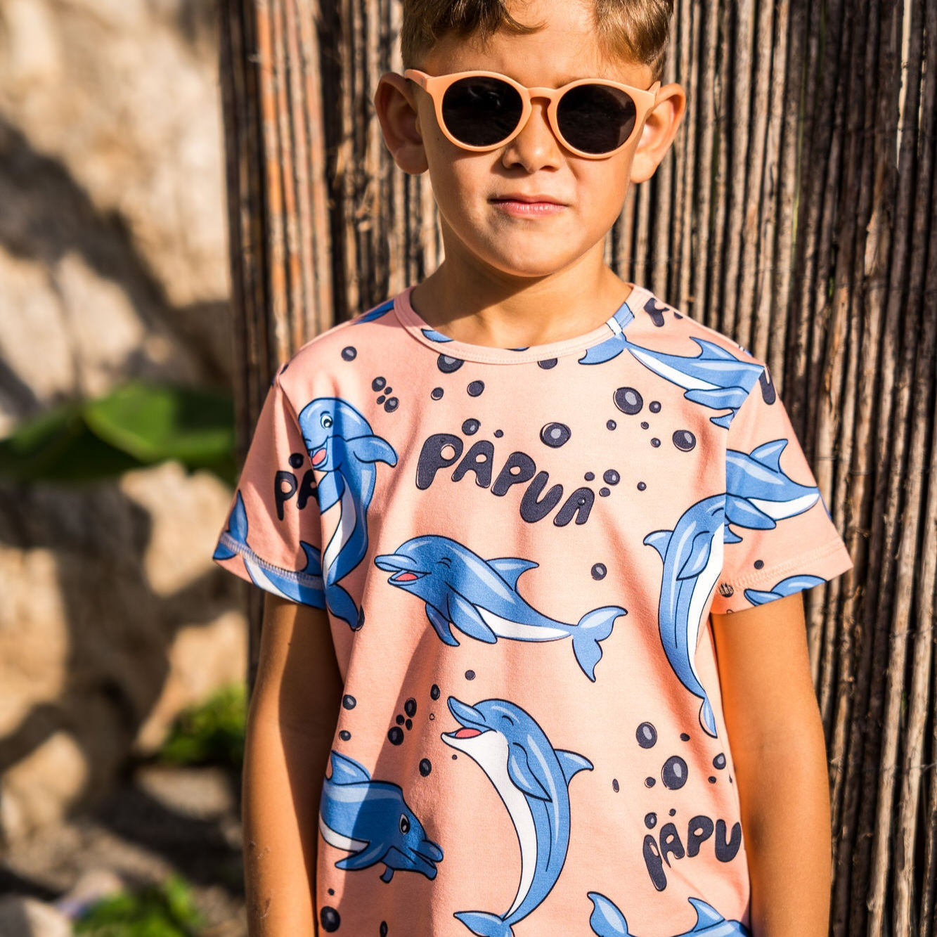 Short-sleeved t-shirt- dolphins, peach