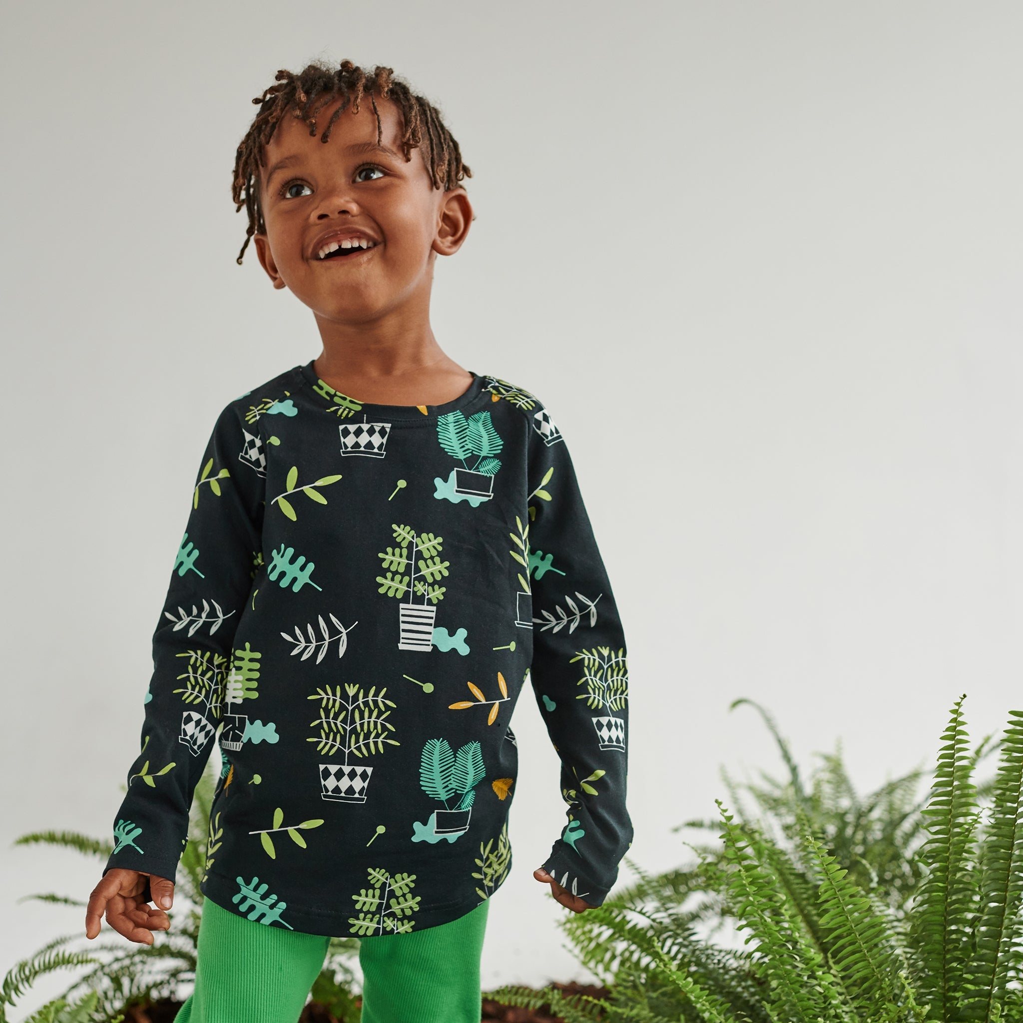 Long sleeve t-shirt- plantastic: Size 4-5Y