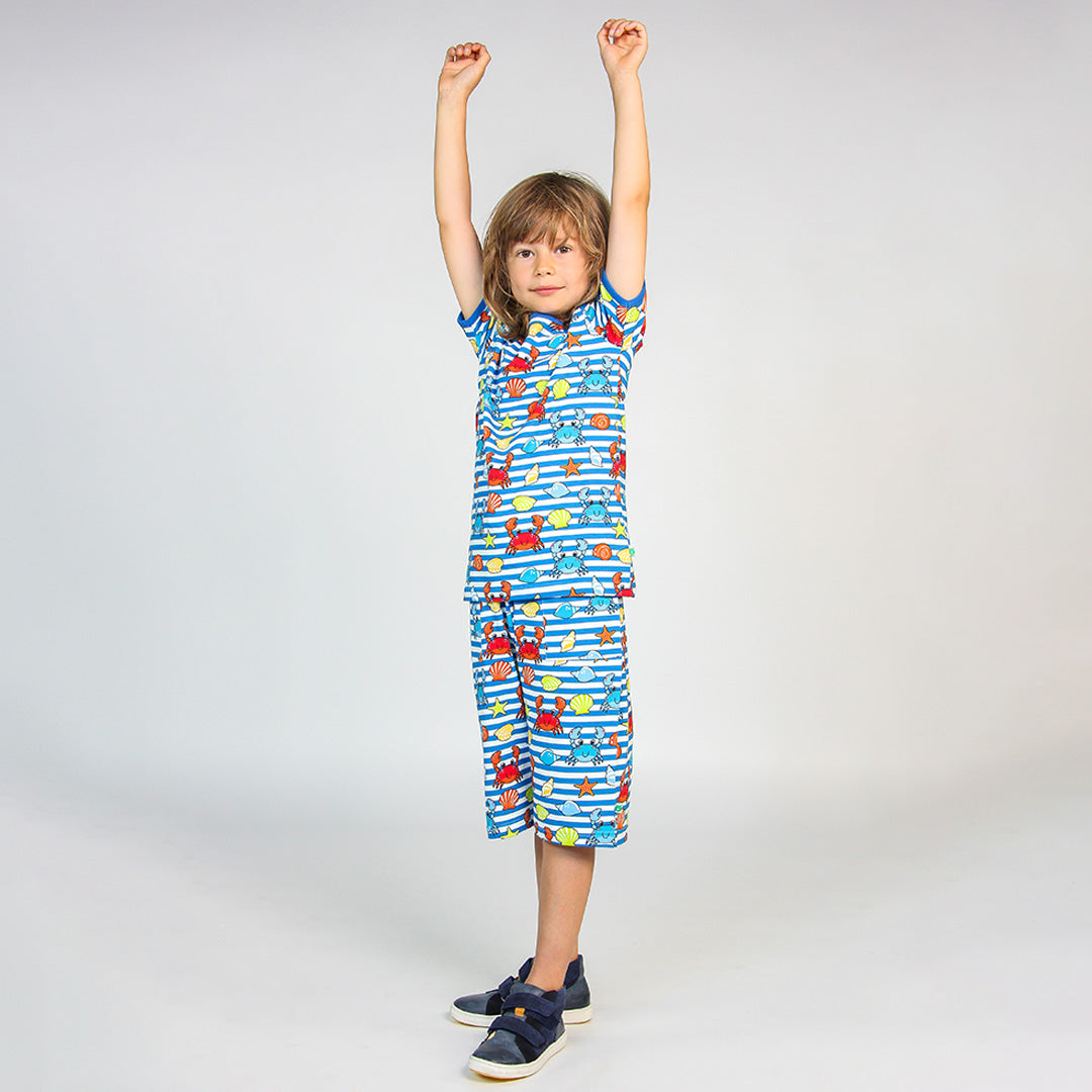 Short sleeve t-shirt- crabs, brilliant blue