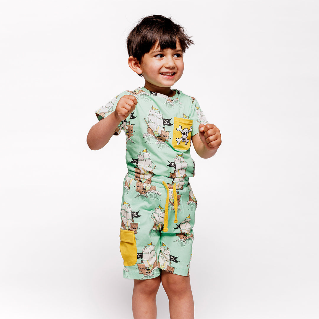 Short sleeved t-shirt- pirate ships, minty green