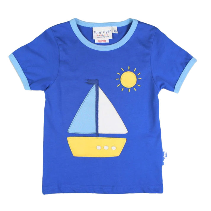 Short-sleeved t-shirt- sailboat appliqué