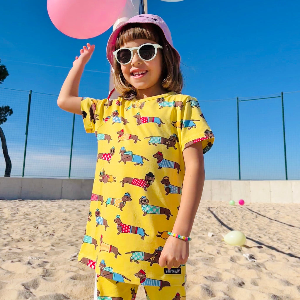 Short sleeve top- dachshund, lemon