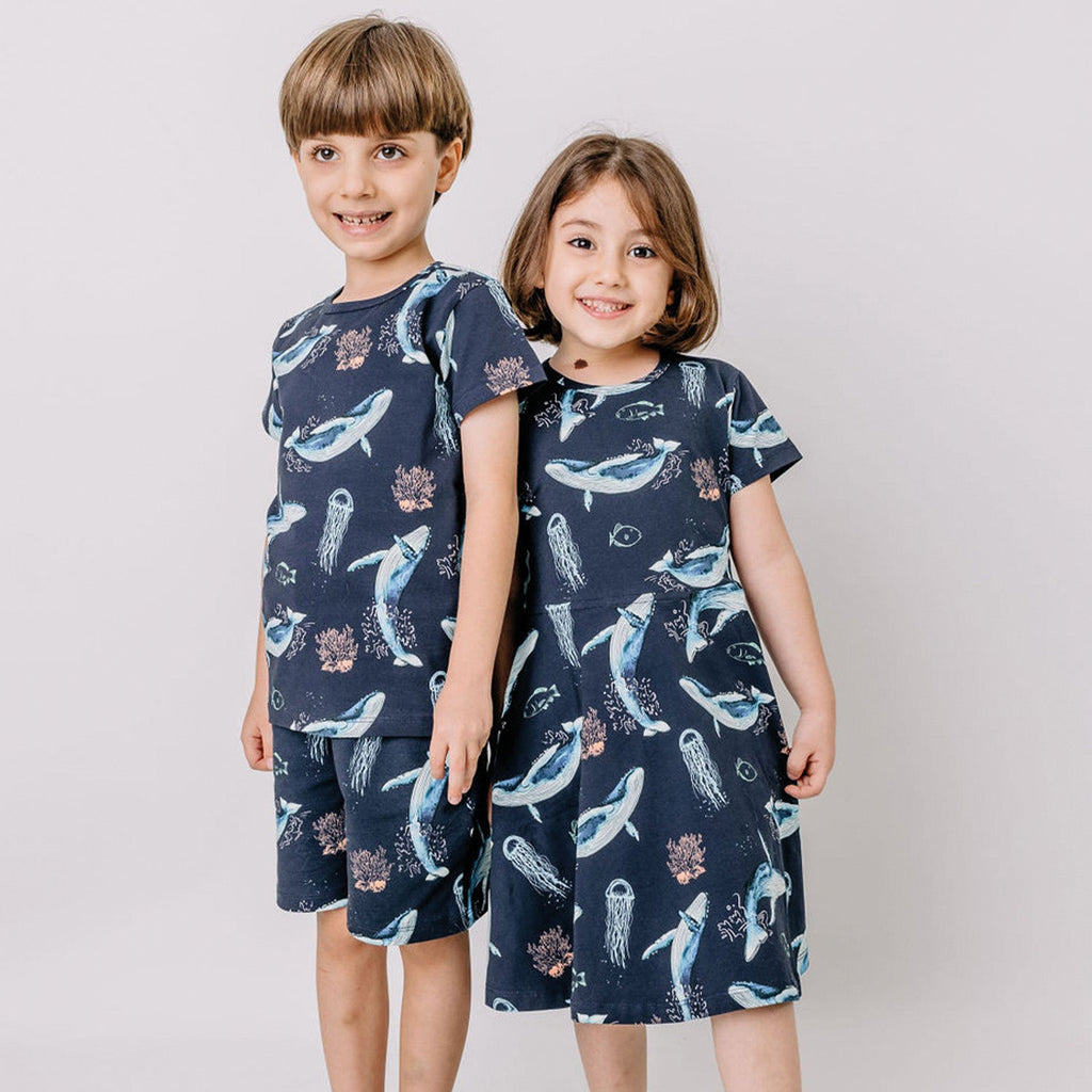 Short-sleeved t-shirt- whales & jellyfish
